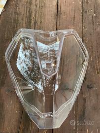 Plastica faro anteriore mai usato.