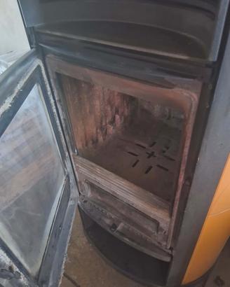 stufa camino a legno d'arredamento 