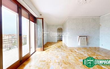 DOPPIO ATTICO CON 5 CAMERE DOPPIA VISTA E TERRAZZO