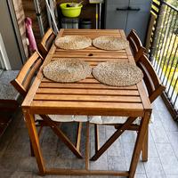 Tavolo da giardino con 4 sedie