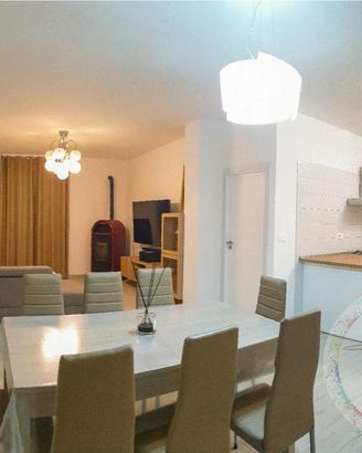 Appartamento con tre camere a 220 MT dal mare