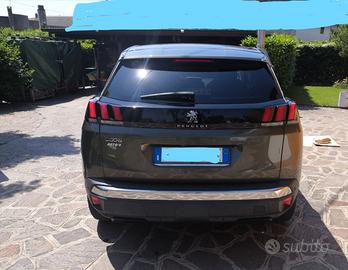 AUTO SUV