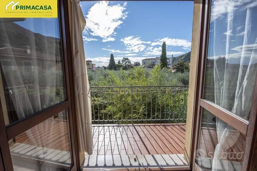Appartamento di 55 m² con 3 locali e box auto a To - Vista 4