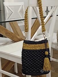 Borsa all'uncinetto blu notte/senape