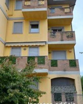 Immobile in asta di 97 m² con 3 locali e box auto 