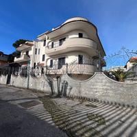 APPARTAMENTO AMPIA METRATURA CON POSTO AUTO