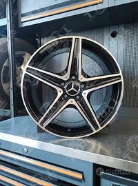 4 Cerchi NUOVI 18" Matt Black Polished | per Merc