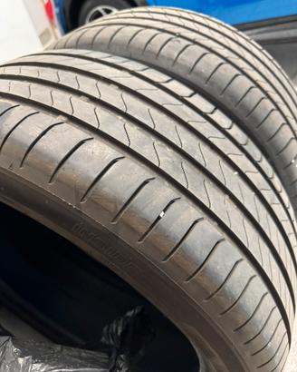 4 Gomme Bridgestone Turanza 6 - 235/45 R19 99V