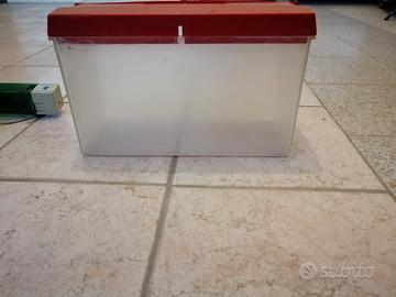 Contenitore rettangolare in plastica 