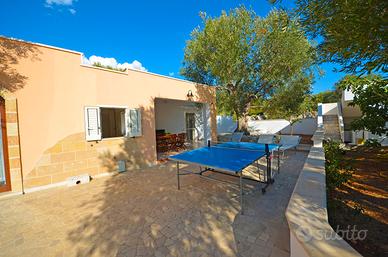 Villa in zona panoramica Felloniche a 3 km Leuca