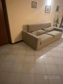 Divano 4 posti