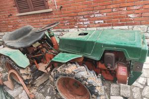 Trattore Pasquali funzionante + aratro e accessori