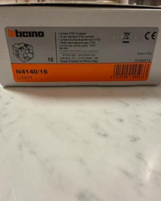 Bticino living light N4140/16 “ una scatola “