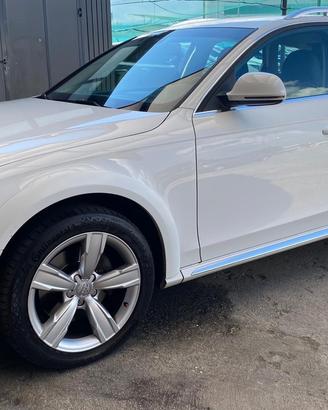 Audi A4 allroad A4 allroad 3.0 V6 TDI F.AP. S tron