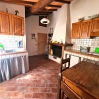 Caratteristico appartamento in stile rustico