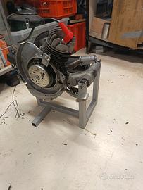 supporto per motore Vespa 50