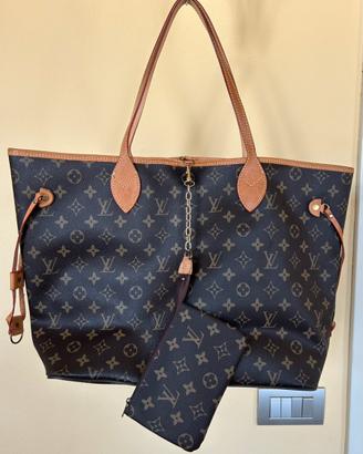 Borsa grande Marrone .