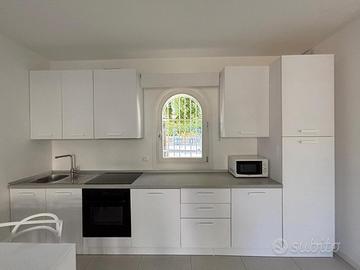 Cucina lineare bianca 3,90 m