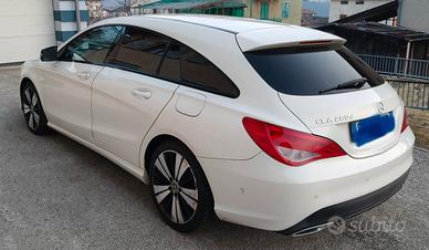 Mercedes Benz CLA 200