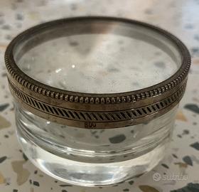 Scatolina portagioie in vetro con bordo argentato