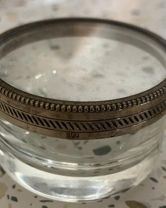 Scatolina portagioie in vetro con bordo argentato