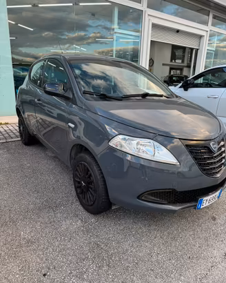 Lancia Y ecochic- twin air metano