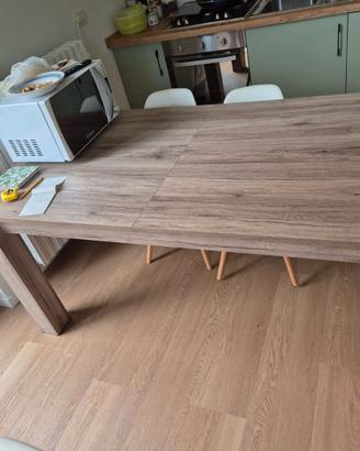 Tavolo in legno allungabile