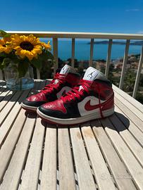 Nike Air Jordan 1 mid