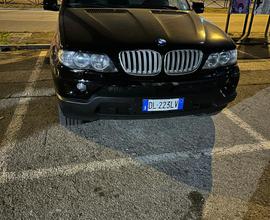 Vendersi Bmw X5 e53 nera anno 2005 accetto permuta