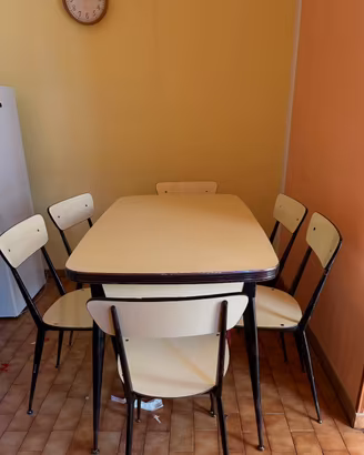 Tavolo in formica