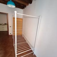 Letto singolo a baldacchino