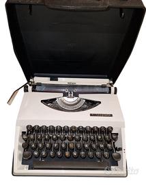 Macchina da scrivere da viaggio Triumph mod. Tippa