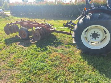 Estirpatore trianato a dischi