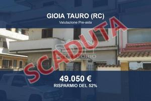 Immobile in asta di 146 m² con più di 5 locali a G