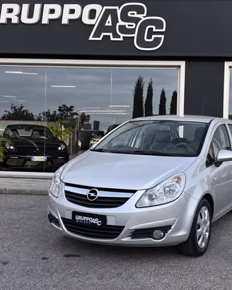 Opel Corsa 5 Porte 1.2 BENZ 80 CV ADATTA NEOPATENT