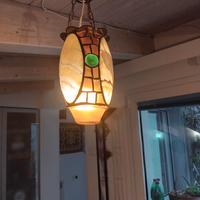 lampada in vetro e altro materiale