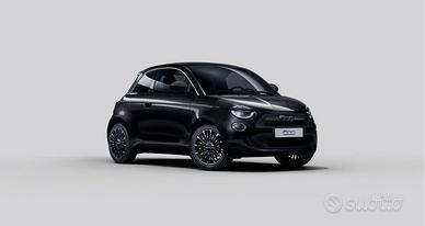 FIAT 500 Berlina Hybrid La Prima