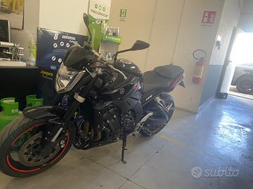 Moto FZ1