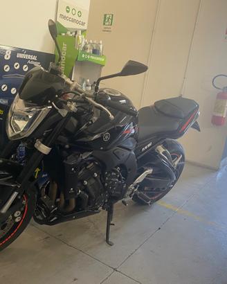 Moto FZ1