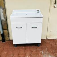 Lavabo con mobiletto e dispenser