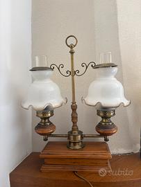 Lampada da tavolo