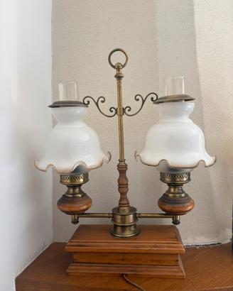 Lampada da tavolo