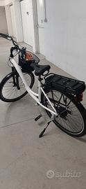 bici da donna assistita 