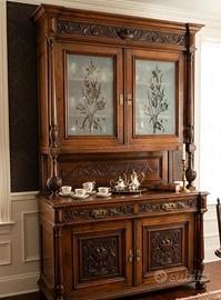 Credenza antica