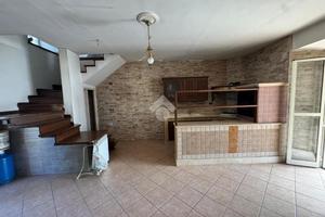 CASA SEMINDIPENDENTE A CAPISTRELLO