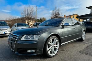 Audi A8 S8 5.2 V10 quattro tiptronic