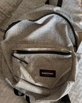 Zaino Eastpak grigio originale in buone condizioni