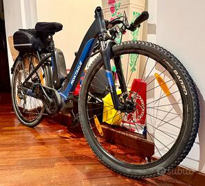 Montague M -E 1 usata