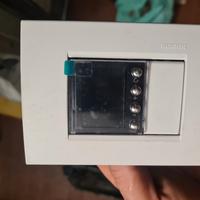 termostato fisso a parete bticino