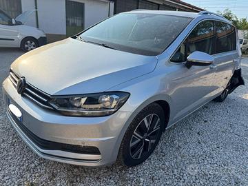 VOLKSWAGEN Touran 1.5 TSI ACT DSG EVO Executive